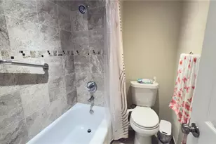 410 Lakeview Dr, Weston, FL 33326 - Photo 19