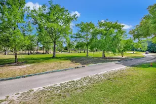 8150 W McNab Rd, Tamarac, FL 33321 - Photo 31