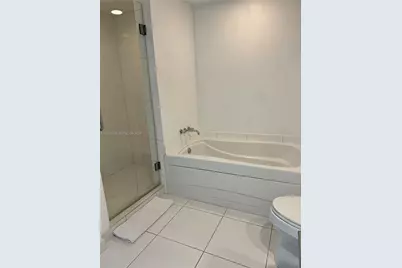 500 Brickell Ave #1704, Miami, FL 33131 - Photo 15