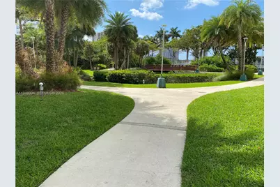 2851 NE 183rd St #303E, Aventura, FL 33160 - Photo 35