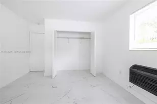 979 SW 10th St, Miami, FL 33130 - Photo 11