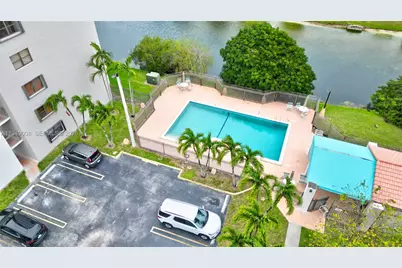 10155 NW 9th St Cir #4-401, Miami, FL 33172 - Photo 37