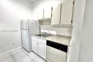 9411 S Belfort Cir, Tamarac, FL 33321 - Photo 11