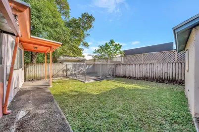 244 NW 43rd St, Miami, FL 33127 - Photo 25