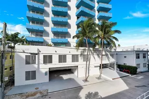 225 Collins Ave, Miami Beach, FL 33139 - Photo 3