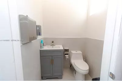 13639 W Dixie Hwy, North Miami, FL 33161 - Photo 9