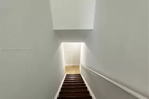 6045 NW 186th St, Hialeah, FL 33015 - Photo 5