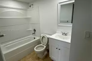 6045 NW 186th St, Hialeah, FL 33015 - Photo 7