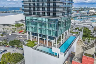 398 NE 5th St, Miami, FL 33132 - Photo 23