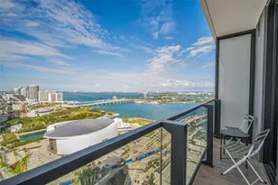 398 NE 5th St, Miami, FL 33132 - Photo 15