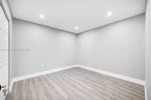 645 NE 149th St, Miami, FL 33161 - Photo 13