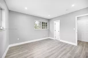 645 NE 149th St, Miami, FL 33161 - Photo 9