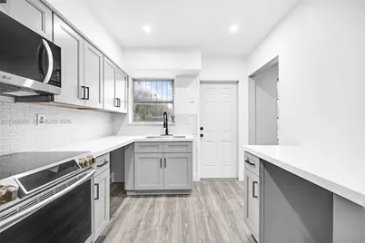 645 NE 149th St #645, Miami, FL 33161 - Photo 29