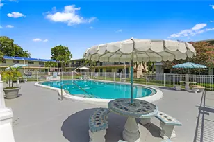 7401 Pines Blvd, Pembroke Pines, FL 33024 - Photo 27