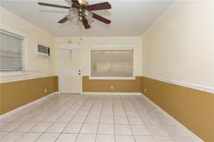 7401 Pines Blvd, Pembroke Pines, FL 33024 - Photo 9