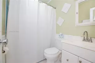 7401 Pines Blvd, Pembroke Pines, FL 33024 - Photo 21