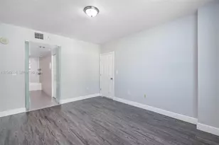 2000 N Bayshore Dr, Miami, FL 33137 - Photo 25