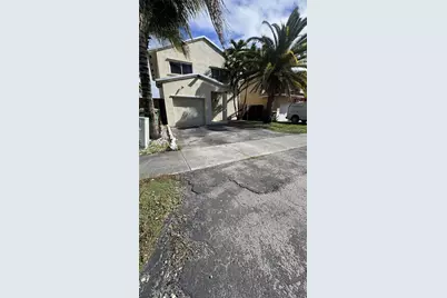 915 SE 13th Rd, Homestead, FL 33035 - Photo 17