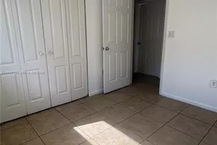 915 SE 13th Rd, Homestead, FL 33035 - Photo 13