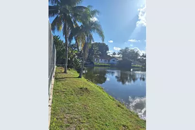 1500 SW 98th Ave, Pembroke Pines, FL 33025 - Photo 43