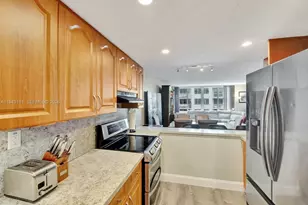 5401 Collins Ave, Miami Beach, FL 33140 - Photo 7