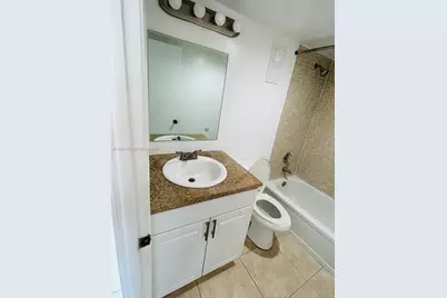 1000 Saint Charles Pl #721, Pembroke Pines, FL 33026 - Photo 31