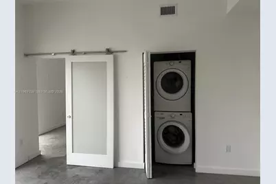 151 SE 1st St #1006, Miami, FL 33131 - Photo 3
