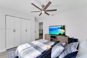 590 SW 178th Way, Pembroke Pines, FL 33029 - Photo 17