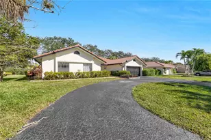 8419 NW 55th Ct, Coral Springs, FL 33067 - Photo 3