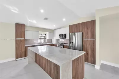 8419 NW 55th Ct, Coral Springs, FL 33067 - Photo 11