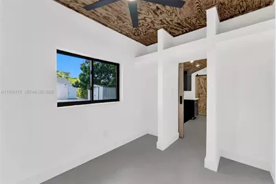 889 NW 102nd St #1, Miami, FL 33150 - Photo 5