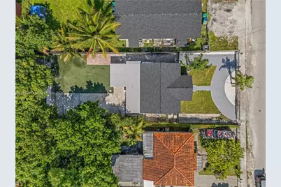 889 NW 102nd St #1, Miami, FL 33150 - Photo 9