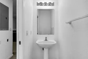 21217 NW 14th Pl, Miami Gardens, FL 33169 - Photo 15