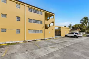 465 E 28th St, Hialeah, FL 33013 - Photo 13