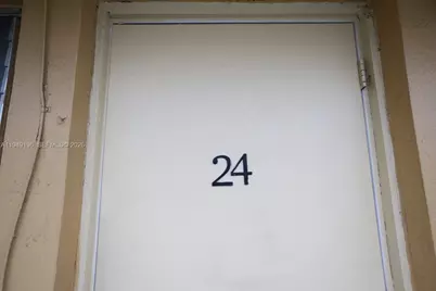 465 E 28th St #24, Hialeah, FL 33013 - Photo 15