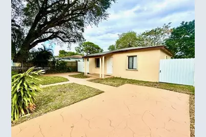 832 NW 16th Ter, Fort Lauderdale, FL 33311 - Photo 3