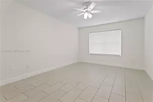 5570 NW 61st St, Coconut Creek, FL 33073 - Photo 9