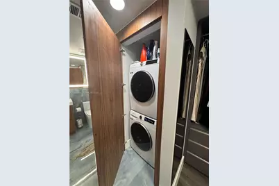 1750 N Bayshore Dr #2803, Miami, FL 33132 - Photo 25