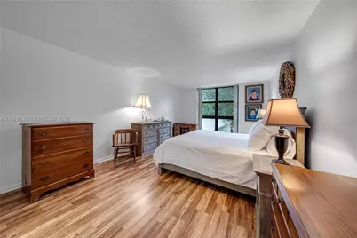 4000 Towerside Ter #301, Miami, FL 33138 - Photo 15