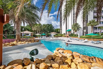 4000 Towerside Ter #301, Miami, FL 33138 - Photo 31