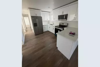 2910 NW 25th St, Fort Lauderdale, FL 33311 - Photo 15