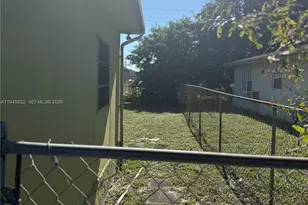 2910 NW 25th St, Fort Lauderdale, FL 33311 - Photo 3