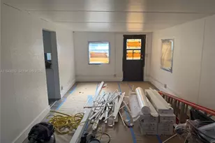 2910 NW 25th St, Fort Lauderdale, FL 33311 - Photo 15