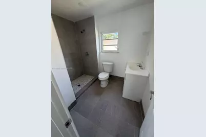 2910 NW 25th St, Fort Lauderdale, FL 33311 - Photo 19