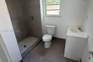 2910 NW 25th St, Fort Lauderdale, FL 33311 - Photo 19