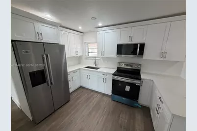 2910 NW 25th St, Fort Lauderdale, FL 33311 - Photo 23