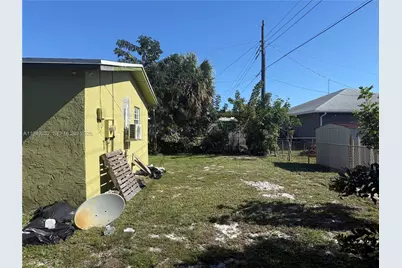 2910 NW 25th St, Fort Lauderdale, FL 33311 - Photo 9