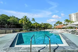 100 Bayview Dr, Sunny Isles Beach, FL 33160 - Photo 37