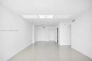 100 Bayview Dr, Sunny Isles Beach, FL 33160 - Photo 11