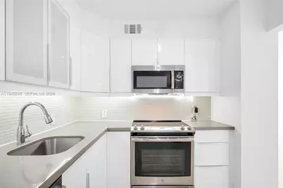 100 Bayview Dr #408, Sunny Isles Beach, FL 33160 - Photo 19